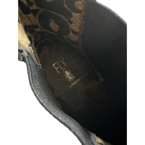 Women's Black Ankle Boots - Picture 12 of 12